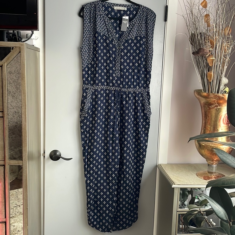 Abercrombie & Fitch multicolor sleeveless jumpsuit, size L/P, new